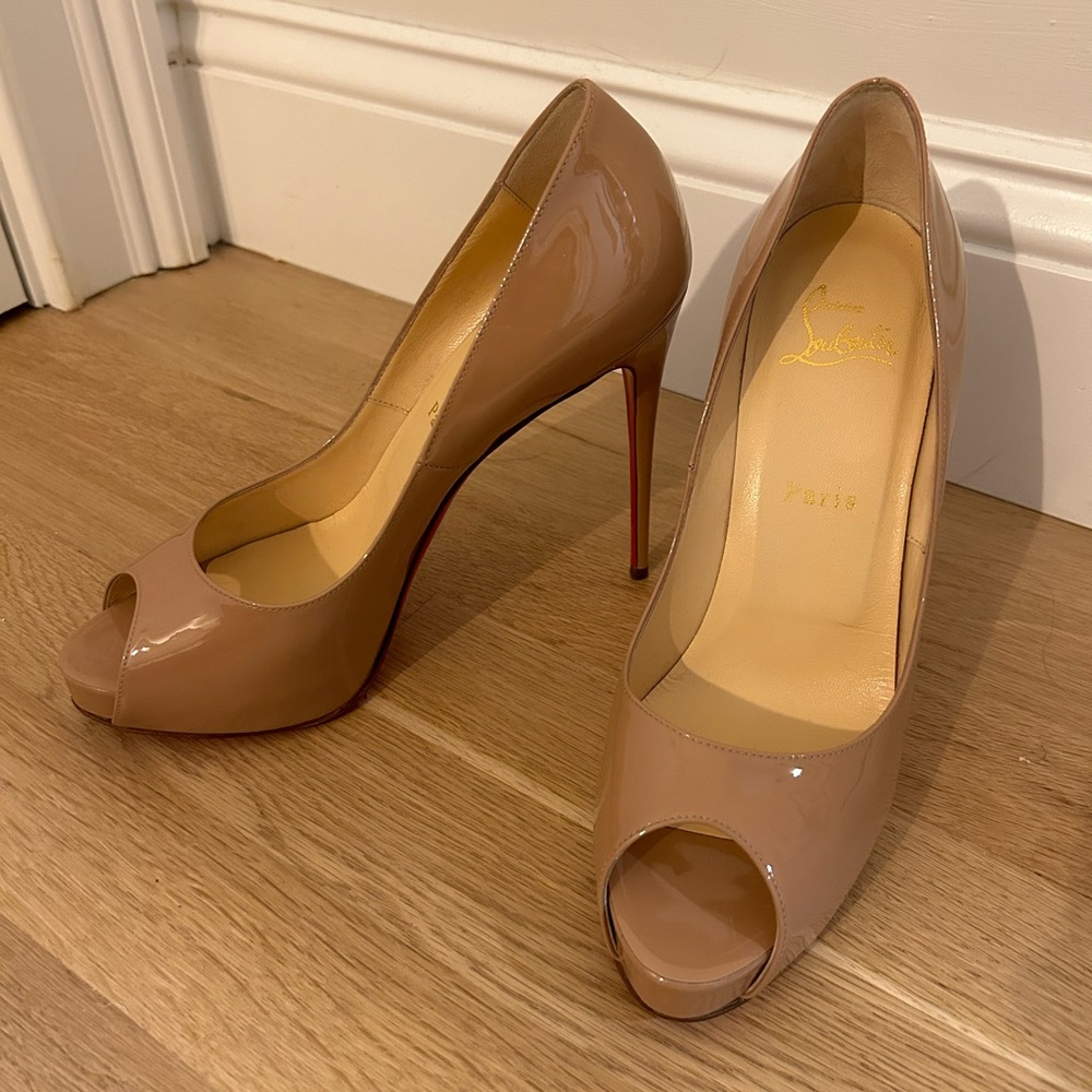 Very prive Christian louboutin. Gently worn twice